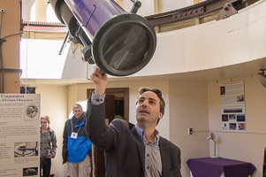 Jan Cami leads a Sunday tour.
