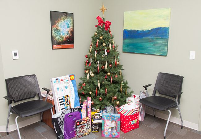 Angel_tree_gifts_11Dec-1