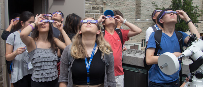 SHAD_students_visit_Cronyn_1